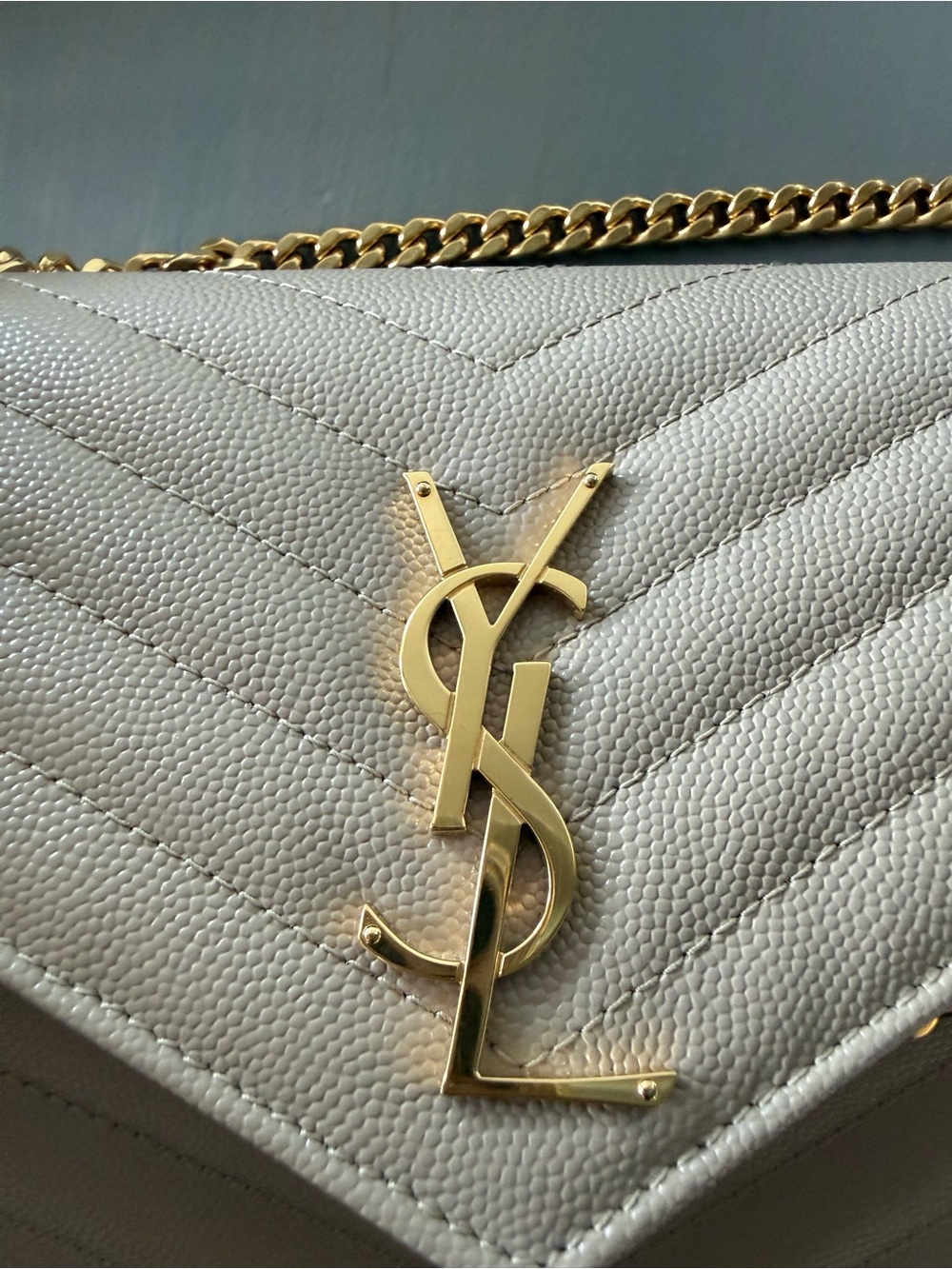 Saint Laurent Cassandre Matelassé Leather Wallet on a chain - Picture 13 of 16